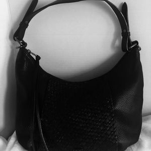 BLACK ELLIOTT LUCCA HOBO FRONT SHOULDER BAG